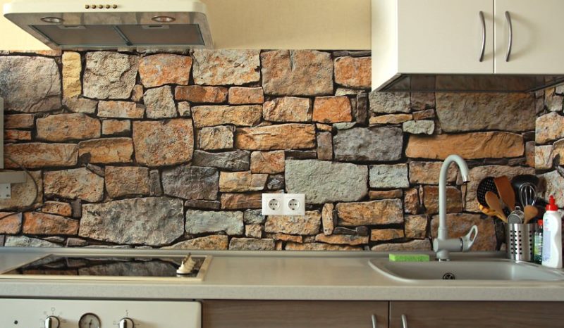 Doublure du tablier de cuisine en pierre artificielle