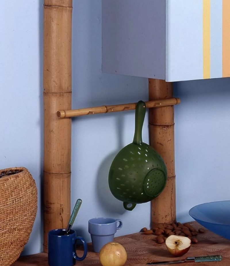 Masquage des tuyaux de chauffage à l'intérieur de la cuisine