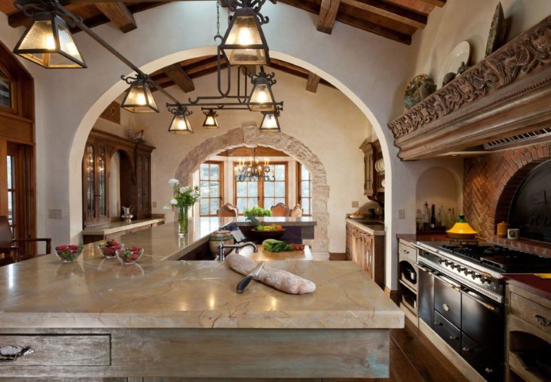 Porte de cuisine de style espagnol