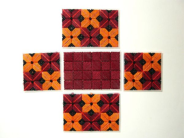 Détails d'une boîte pour bagatelles à partir d'une toile en plastique