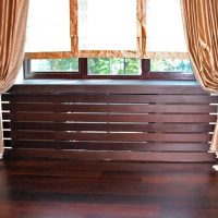 Écran sur la batterie dans le ton du sol