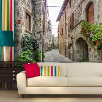 Vieille rue sur des peintures murales réalistes