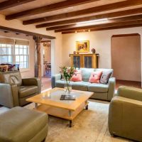 Lampadaire avec abat-jour en tissu