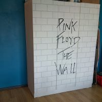 Cabinet decor in teenager boy room