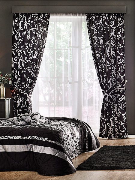 It fits perfectly into the classic interior. The pattern will add luxury, suitable for creating a rich interior.