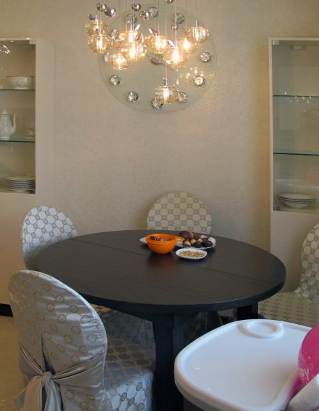 These models of tables - decoration of the interior.